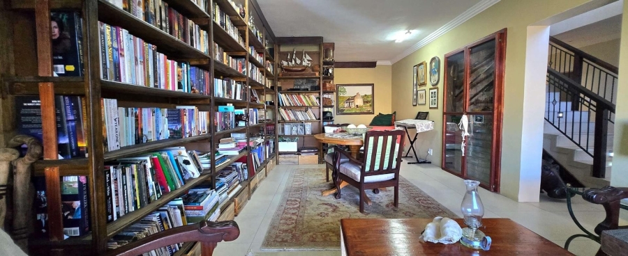 6 Bedroom Property for Sale in Franskraal Western Cape